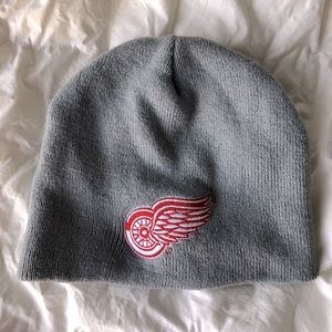Detroit Red Wings Beanie - Grey